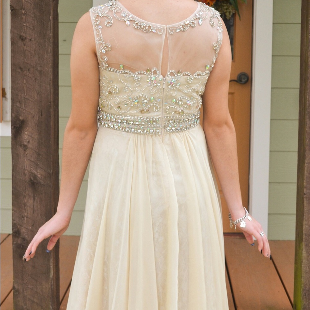 Prom dresses! - Picture 7 of 7